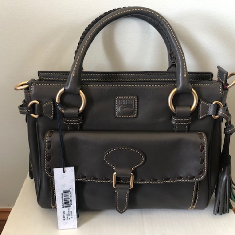 NWT Dooney & Bourke Florentine Medium Pocket